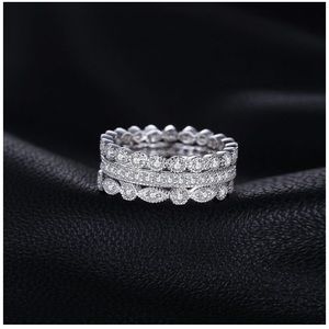 Stackable wedding bands